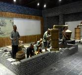 玻璃鋼雕塑的優(yōu)劣勢，北京雕塑廠向您詳解！